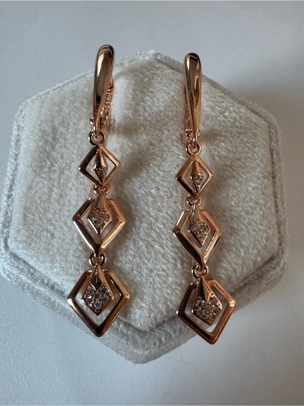 14K 585 Rolled Rose Gold Dangle Earrings - Picture 4 of 9